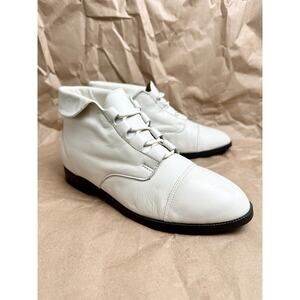 Vintage 80s 90s White Leather Lace Up Granny Boots Monochrome Ankle Booties 8.5